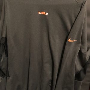 Men’s Nike Lebron dri-fit shirt